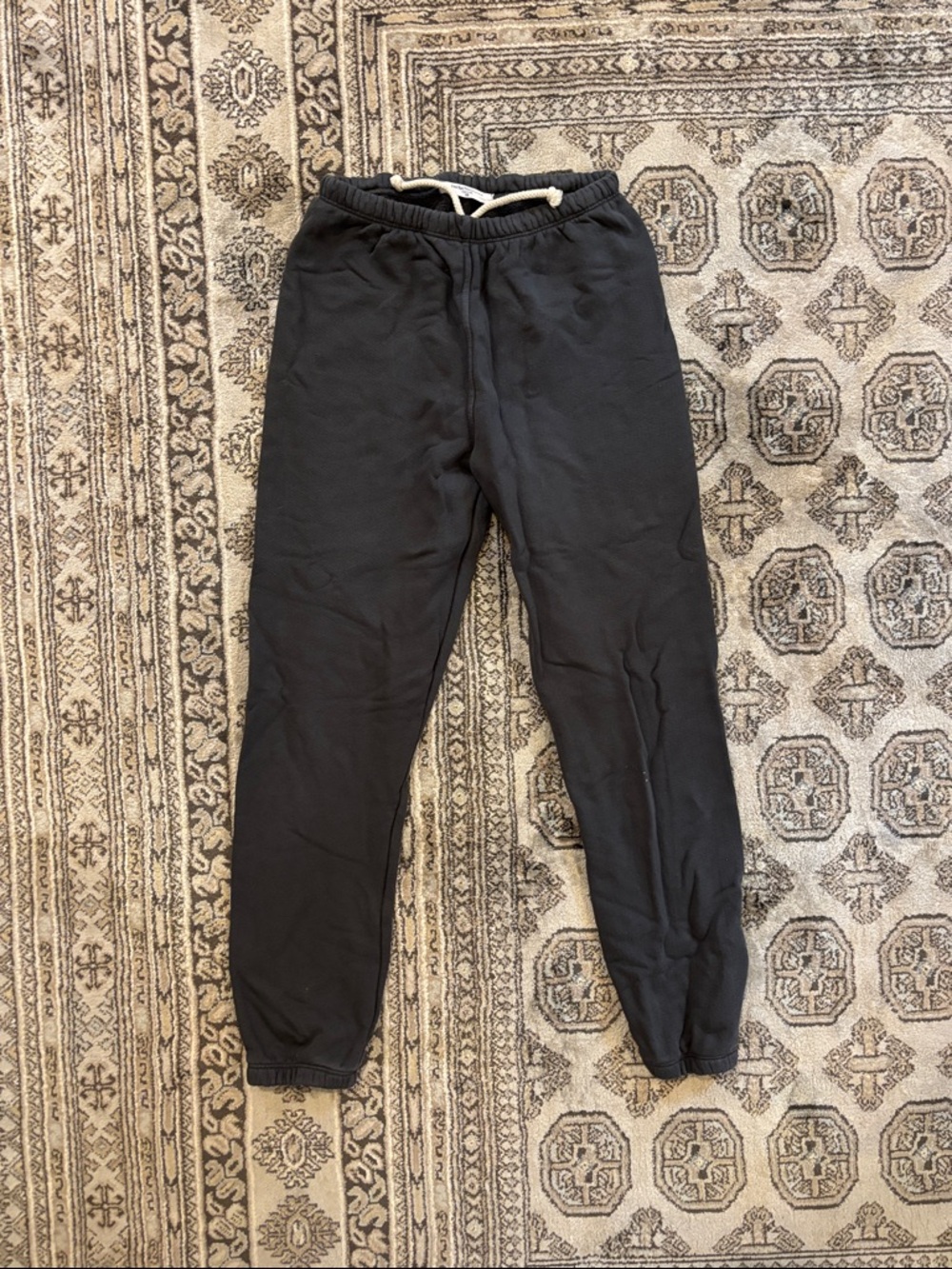 Perfect white tee jogger sweatpants